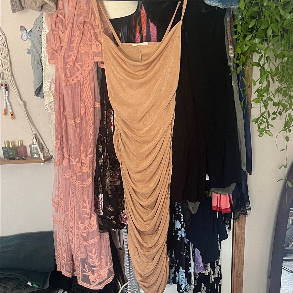 Chic gold Dress